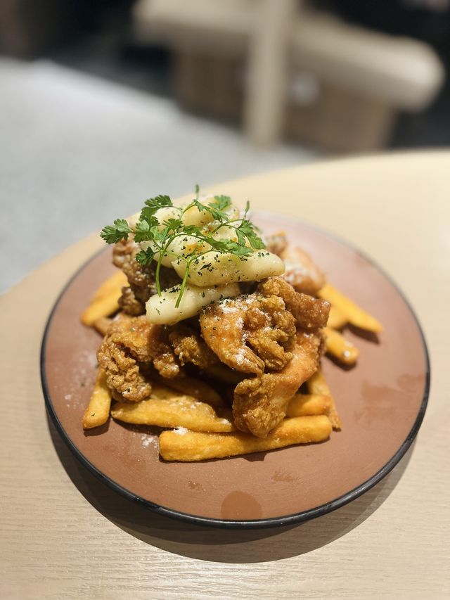 屯門必食韓國炸雞同蛋包飯🇰🇷