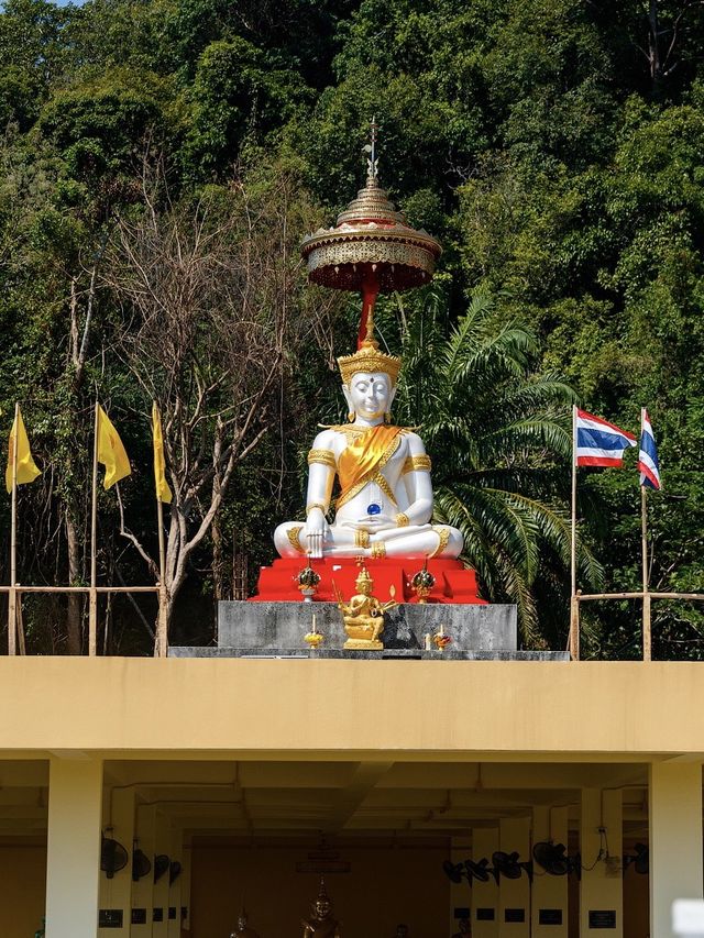 Discover Wat Naka Thamaram in Krabi
