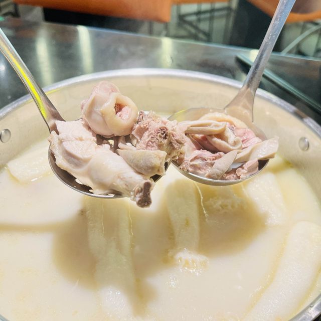 深圳必食順德公·廣東豬肚雞🐓