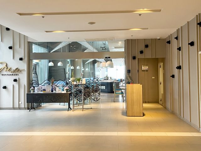 หลบฝนไปพักที่ Mercure Pattaya Ocean Resort 