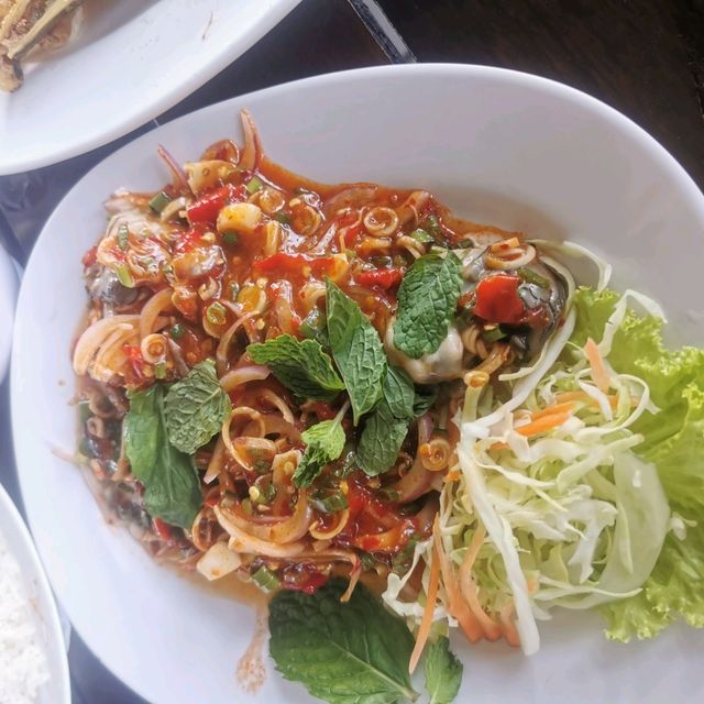 บึงมารวย​ ร้านอาหารกลางบึง​ เส้นบางนา​กทม