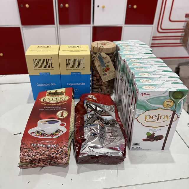 撈米線嘆咖啡剪頭髮逛超市🥰