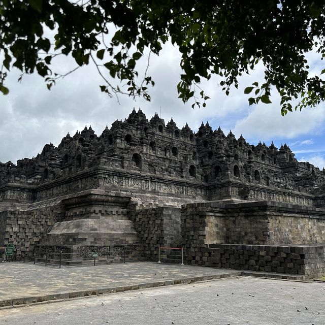 ท่องมรดกโลกบุโรพุทโธ วัดพุทธที่ใหญ่ที่สุดในโลก