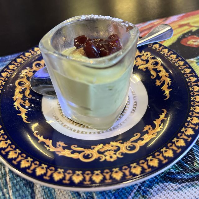 走進如畫廊般的餐廳享用意大利餐