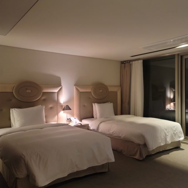Bayhill Pool & Villa