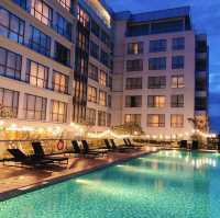 馬來西亞🇲🇾沙巴✨🌊浪漫🈵️分泳池夜景🌃📍 Kota Kinabalu Marriott Hotel
