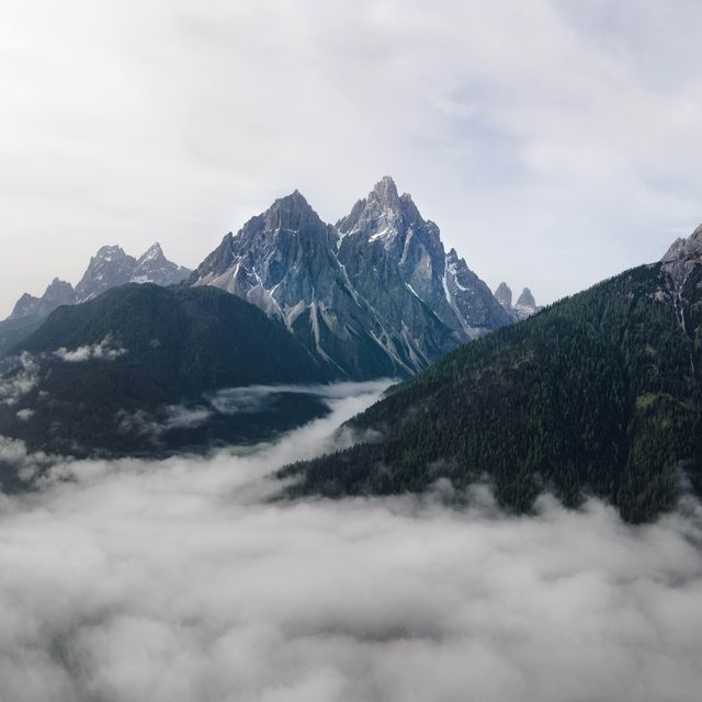 意大利🇮🇹 ｜ 🤩阿爾卑斯的山峰是絕美風景 - 多洛米提山脈  ⛰️