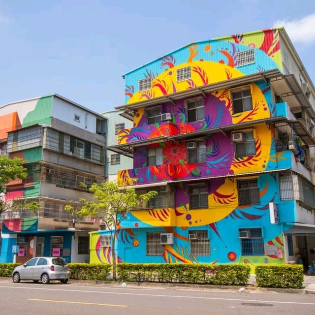 ถ่ายรูปสตรีทอาร์ทสุดชิคกลางชุมชน WEIWUYING STREET ART VILLAGE