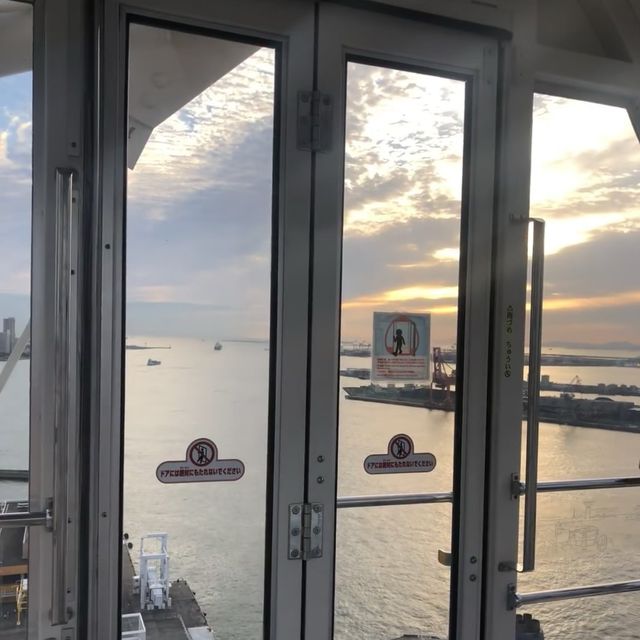 天保山大摩天輪：俯瞰天際刺激無比！🎡🌆🌟