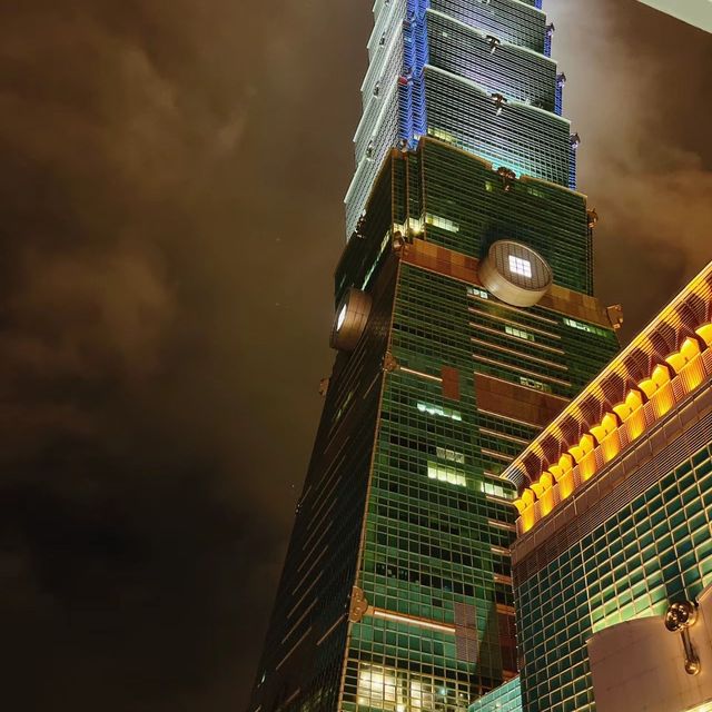 🏨🌟 台北W飯店🏨時尚前衛奢華體驗💃🌇🛌🥂🌸