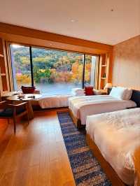 【ROKU京都】京都で最大の屋外温泉プール&紅葉が美しい日本庭園