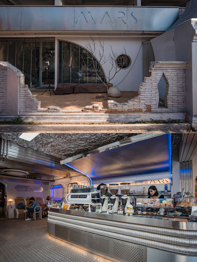 MARS.cnx คาเฟ่เชียงใหม่ธีมยานอวกาศ ถ่ายรูปสวยมาก