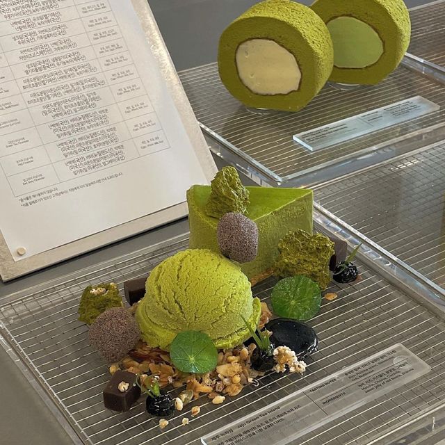 臺北市OsULLOC咖啡店：抹茶和蛋糕美味