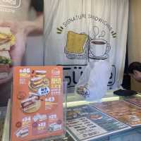 不去我會傷心的 🥪 全港最好喝的港式奶茶 勁平精美三文治✨