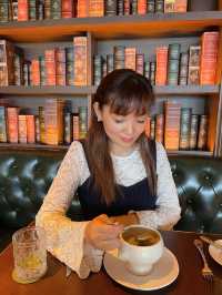 銅鑼灣典藏圖書館優雅海景餐廳