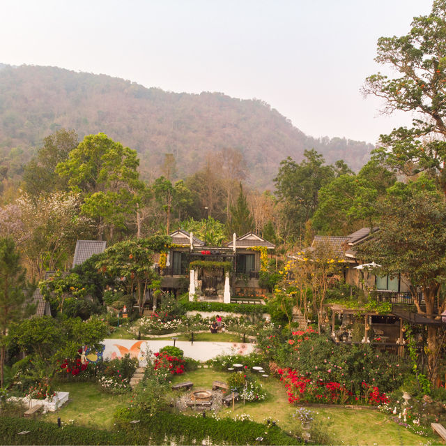 เราพาลูกๆมานอนในสวนกุหลาบที่ Rose Hill Heritage