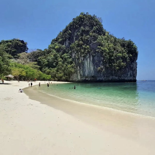 【泰國】洪島：浮潛馬爾地夫般湛藍海水，享受島上壯觀風景
