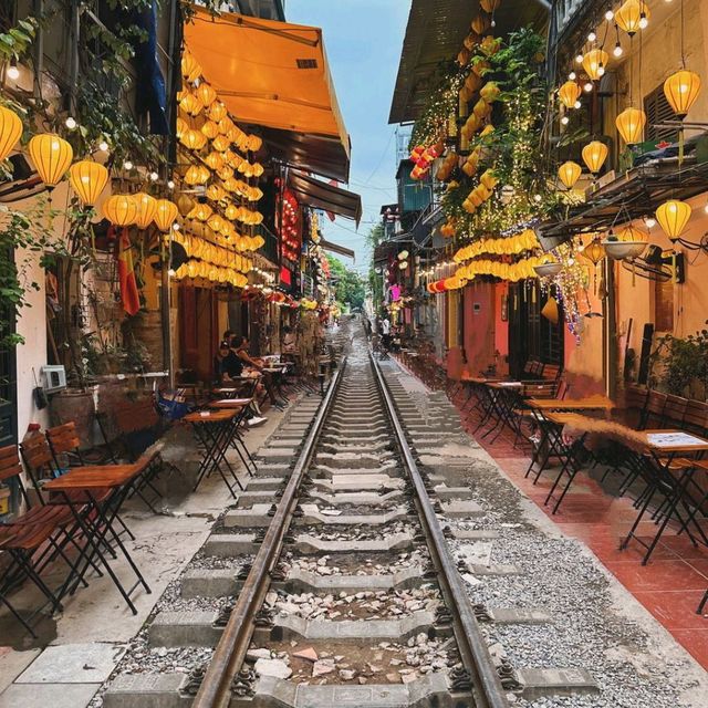 Hanoi Street Train 🚆🚂