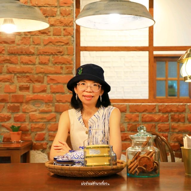 บ้านข้าวหนม คาเฟ่ขนมไทย ที่กิน ที่เที่ยว อยุธยา