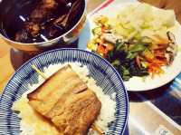 臺中西屯 祖傳爌肉飯（必吃特色美食、人氣平價炒麵牛肉麵、銅板料理、24小時營業、宵夜早餐 午晚餐聚餐首選推薦餐廳）