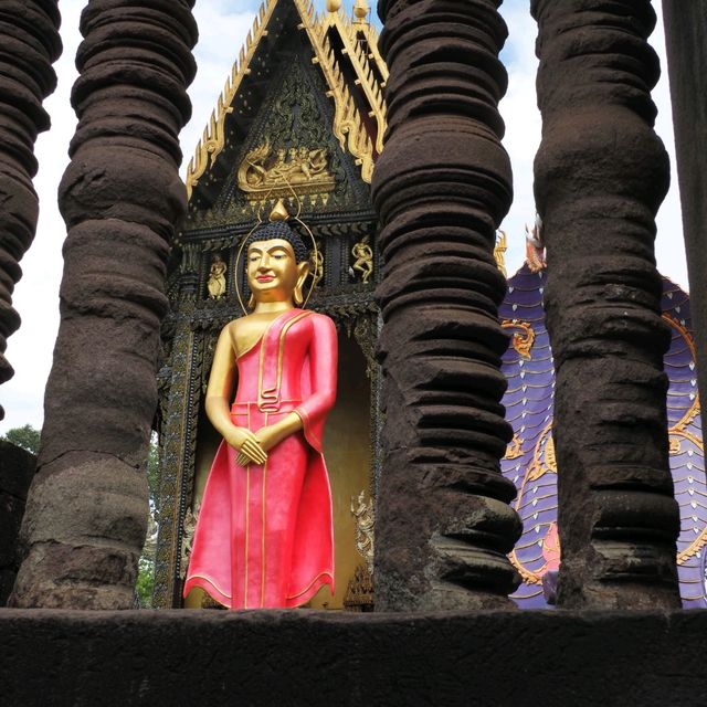 วัดสระกำแพงใหญ่ จ.ศรีษะเกษ