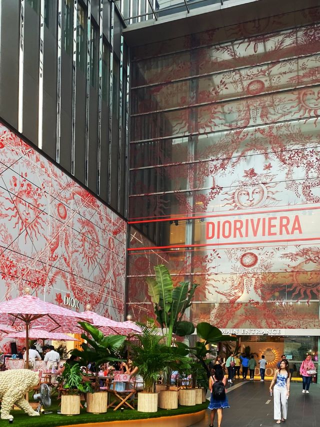 Dior pop up cafe that live up the heart of Kuala Lumpur💖