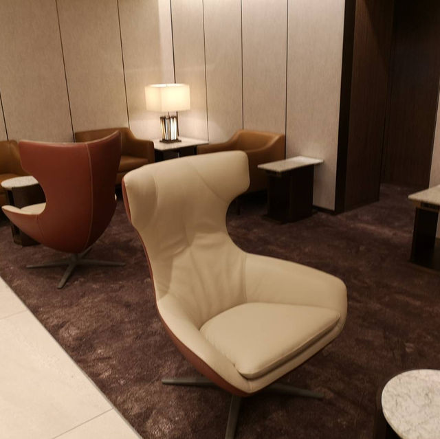 JAL ファーストクラスラウンジ