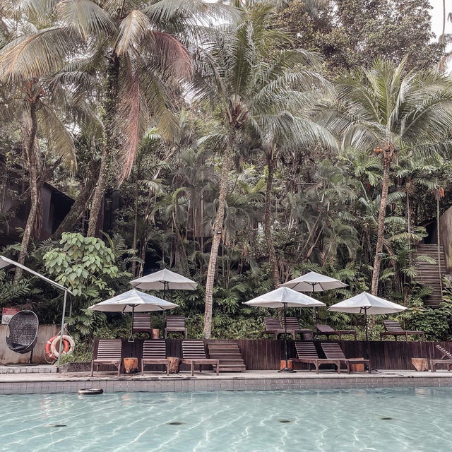 Island Oasis: Siloso Beach Resort Staycation Bliss