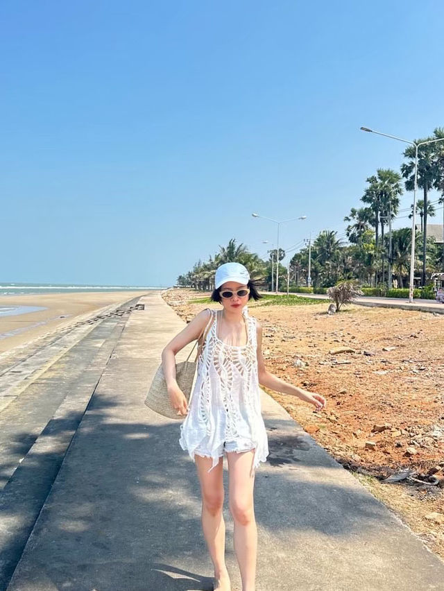 จุดเช็คอินสุดป๊อป… ต้นตาล 3 ต้น อ่าวปราณ