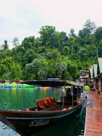 แพภูตะวัน Homestay เขื่อนเชี่ยวหลาน