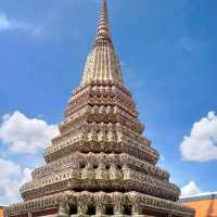 ชมเจดีย์ในวัดพระเชตุพนฯ🌟
