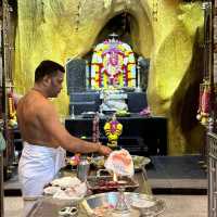 วัดถ้ำบาตู (BATU CAVES) ศาสนสถานฮินดูอันศักดิ์สิทธิ์