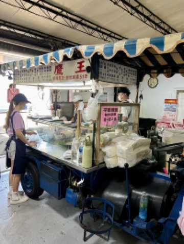 新竹 吃肉圓配烤香腸