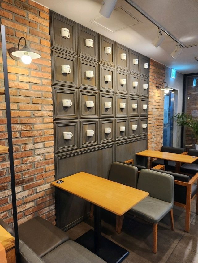 편안한 분위기의 감성카페 이디야커피 경산대평임당점👍