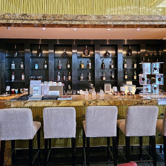 在五星級酒店大堂用餐感覺良好