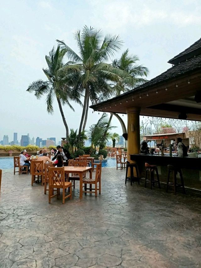 slow life โรงแรมย่านธุรกิจ