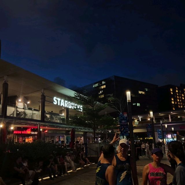 百萬夜景就在香江維多利亞港