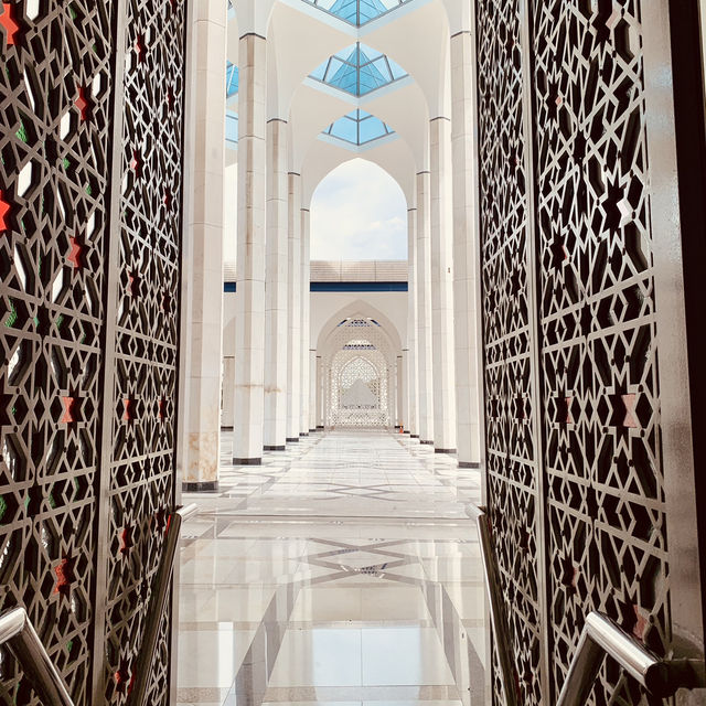 A Towering Symbol of Islamic and Malay Elegance