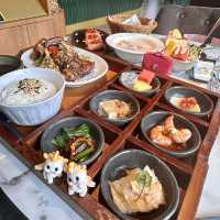 颱風天的美食餐廳（布納咖啡館）非吃不可