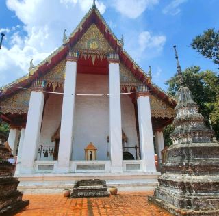 Visit Wat Khanon and explore the Nang Yai Museum.