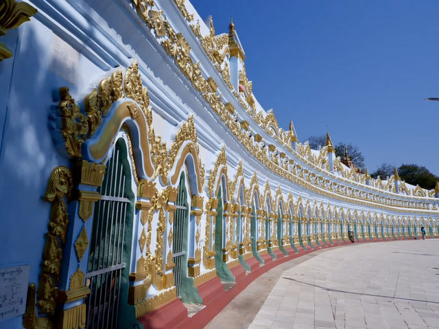 Umin Thonze Pagoda 