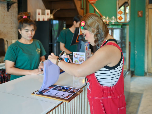 ยงคัง คาเฟ่ คาเฟ่สไตล์จีนในเมืองคอน