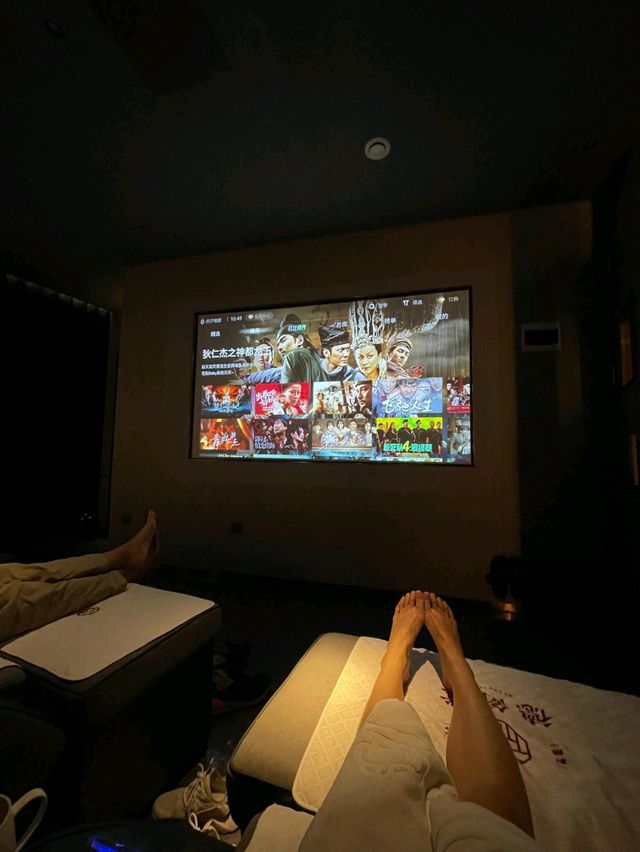 德舒堂影院足浴專門店：邊睇電影邊按腳
