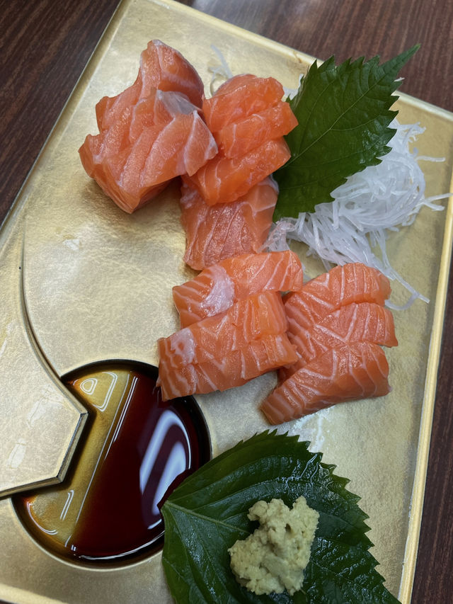 ตลาดปลาคุโรมง โอซาก้า 🐟 