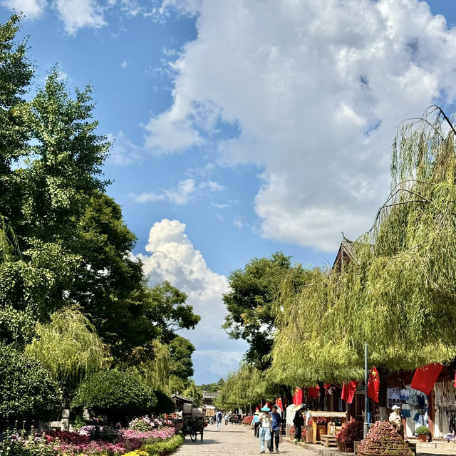 In love with Lijiang Ancient Town♥️