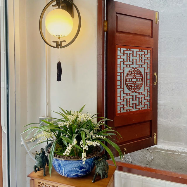 Authentic Thai Flavors at Kin Khong Kin 