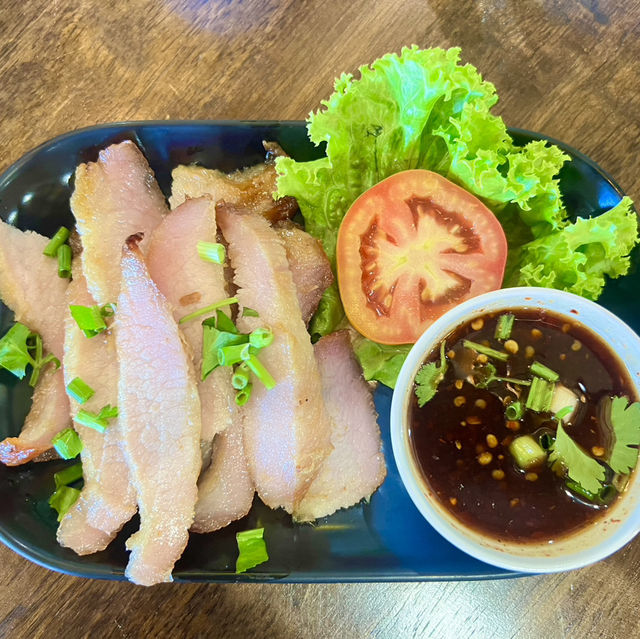 เสกลาบอุบล ร้านสวยชลบุรี