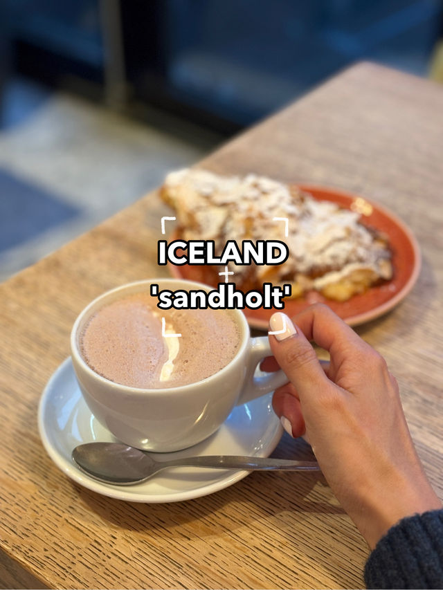 아이슬란드에서 북유럽 카페 감성 만끽하기 좋은 ‘sandholt'☕️🥖