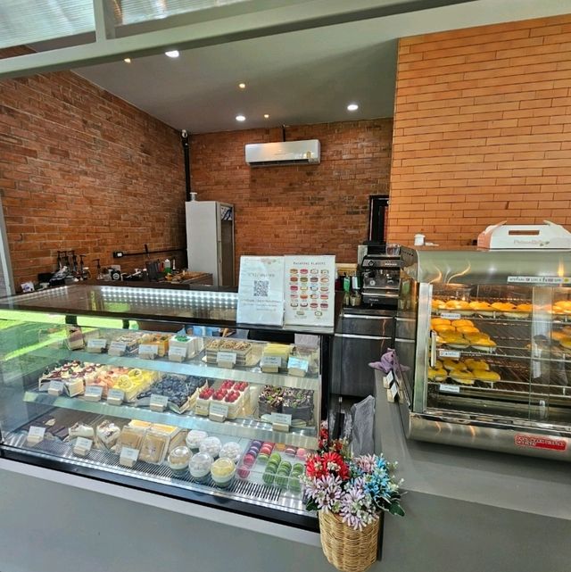 ร้านคาเฟ่ มัลเบอร์รี่ เมลโล่ กาญจนบุรี