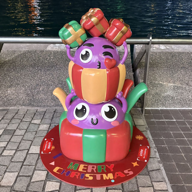 提子Bling Bling照尖東-可愛聖誕提子現身尖東，增強防騙意識。